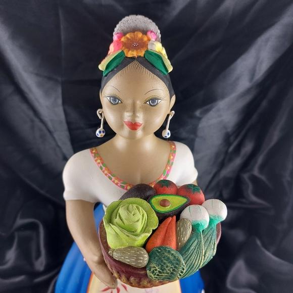 "Lupita" Najaco mexican handpainted folk art ceramic doll figure with vegetables - Picture 2 of 8